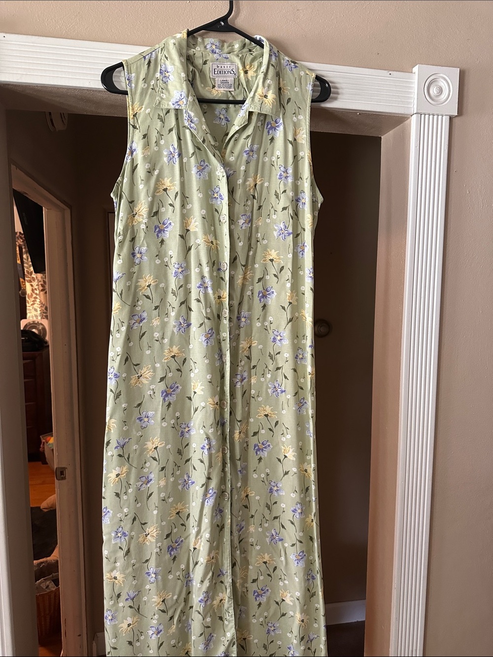Basic Editions Light Green Floral Button-Front Dress
